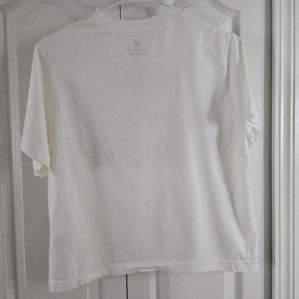 Nike White Graphic Junior T-Shirt Loose Fit Size Large.